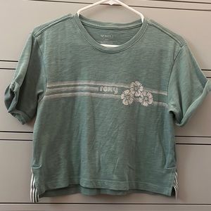 cropped roxy tshirt